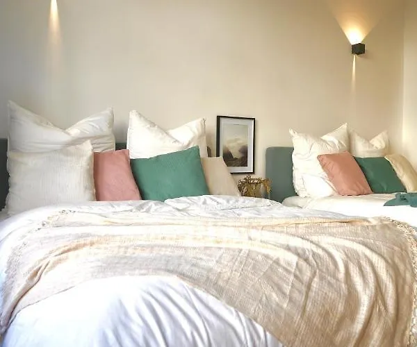 Appartement Luxurioeses Altbau Im Szenenviertel