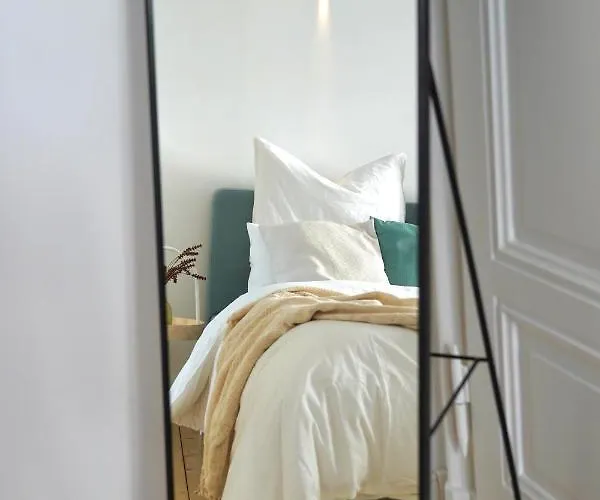 Appartement Luxurioeses Altbau Im Szenenviertel